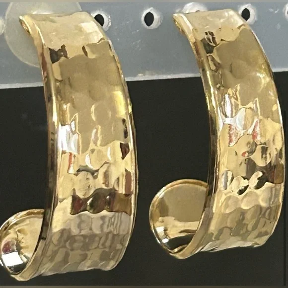 VINTAGE GOLD TONE EARRINGS THREE PAIRS - Picture 2 of 8